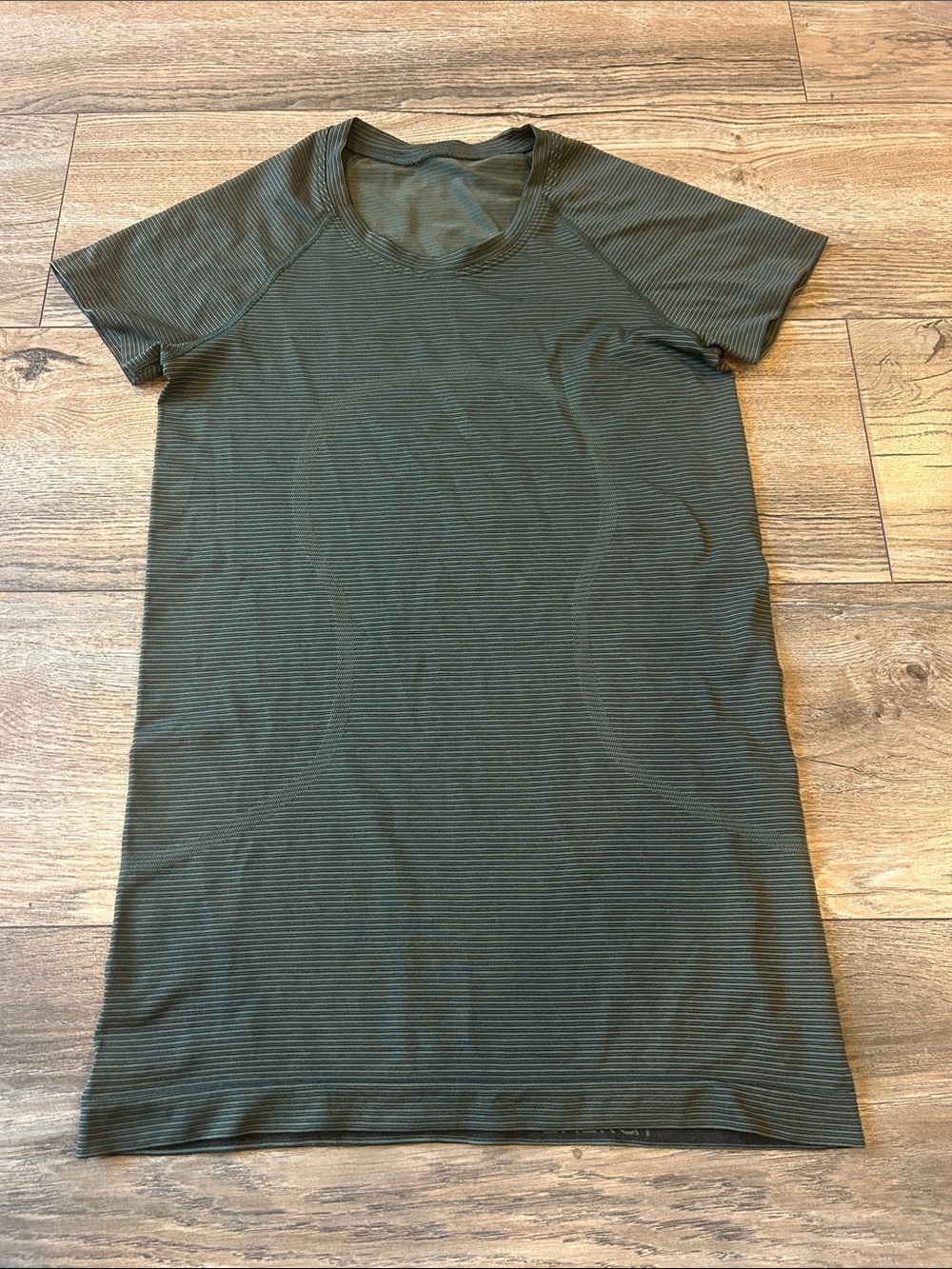 Lululemon Swiftly Tech Short Sleeve